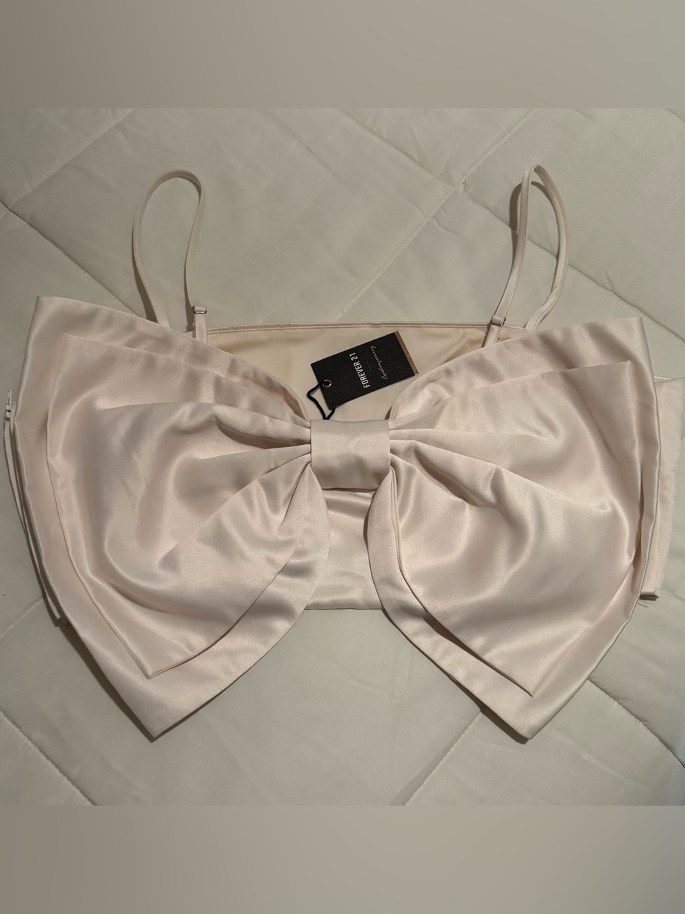 Forever 21 Satin crop Top Ivory Bow✨🎀